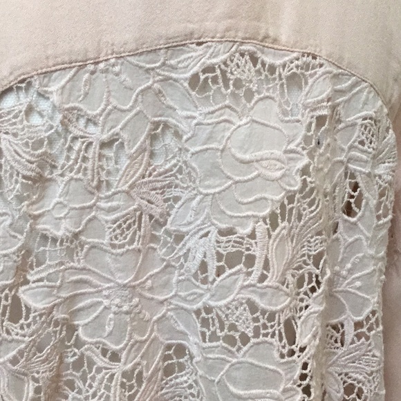 Hinge (Designed in Seattle) cotton cardigan with flower detail back - Picture 5 of 7